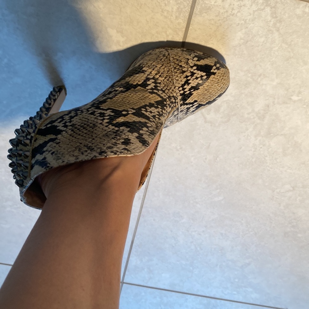BCBG maxazria python leather booties - Picture 6 of 8